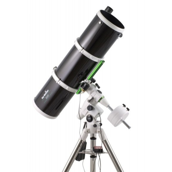 Télescope Newton SkyWatcher 200/1000mm avec monture NEQ5 et moteurs jumelés