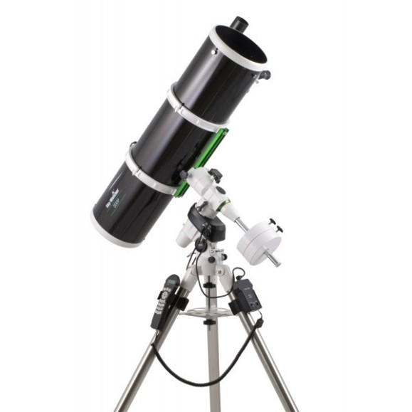 Télescope SkyWatcher Newton 200/1000mm avec NEQ-5 PRO GOTO